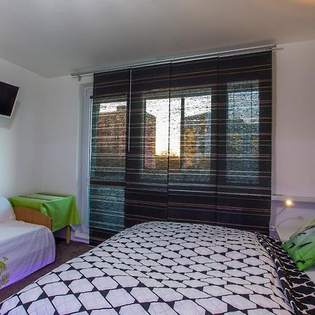 Studio Apartment Petrzalka Air-Conditioned 24H Check-In Bratislava Exterior photo